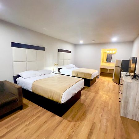 Economy Inn And Suites Тълса Екстериор снимка