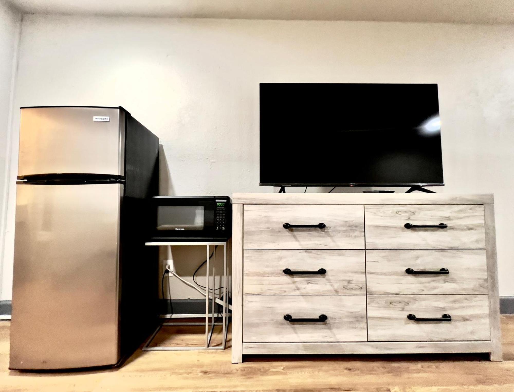 Economy Inn And Suites Тълса Екстериор снимка