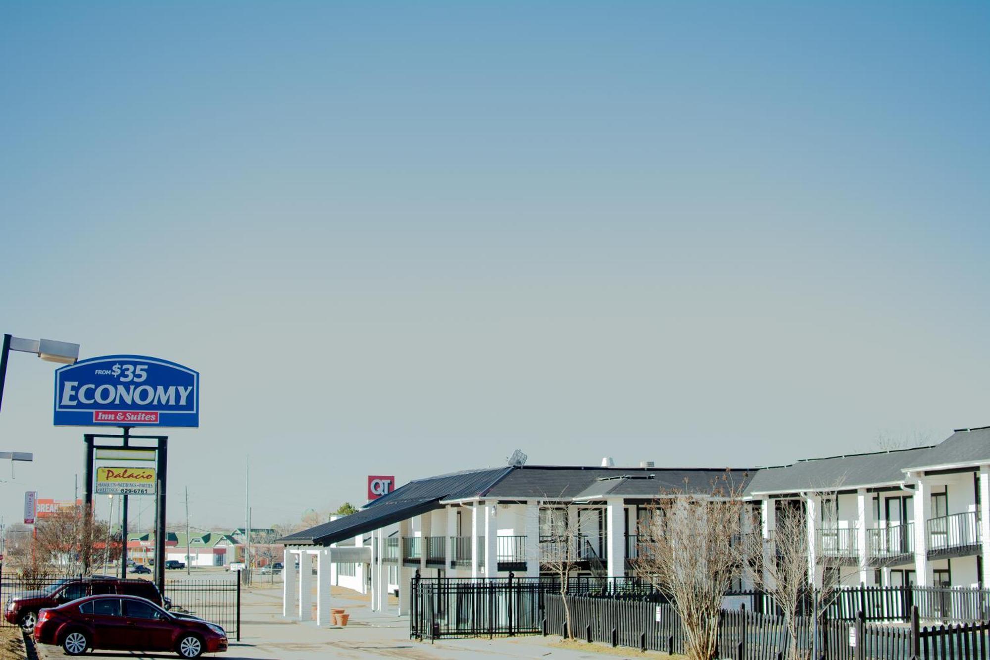 Economy Inn And Suites Тълса Екстериор снимка